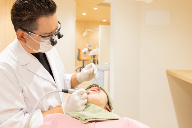 インプラント手術の流れや痛みはどれくらい？術後の過ごし方も解説